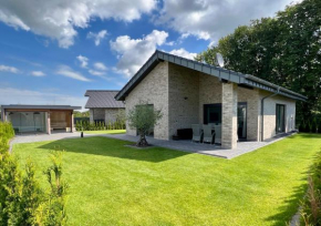 Schönes Ferienhaus mit Sauna am Harkebrügger See in der Nähe von Oldenburg